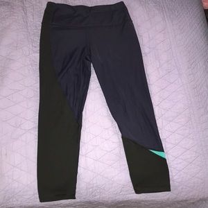 Capri Knockout Leggings VSX Sport